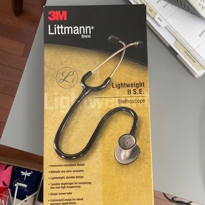 3M Littmann lightweight stethoscope